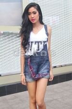 Kaki Jenjang Widi Vierratale