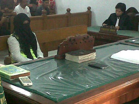 Neneng Pemotong Kelamin Divonis 2,5 Tahun Penjara