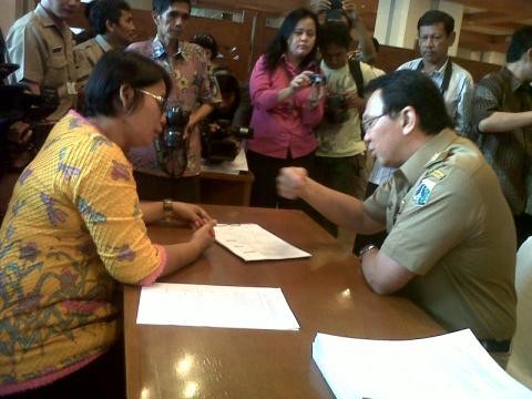 Ahok Jalani Konseling dan Tes HIV di Kantornya