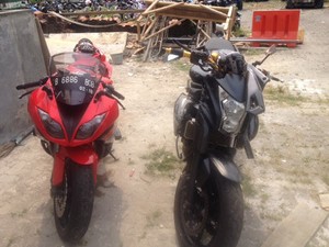 2 Motor Ninja Mahal yang Celaka di Jl Panjang Teronggok di Daan Mogot