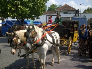 Sambut Kirab, Warga Siapkan 5 Ribu Nasi Bungkus dan Jajanan Pasar