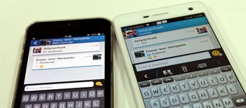 Saat sedang chatting, tampilannya mirip. Tapi kalau ditelaah lebih jauh, untuk melampirkan file pada iPhone pengguna terlebih dahulu harus menutup keyboard. Sementara di Android hal itu bisa langsung dilakukan.