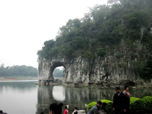 Kisah Bukit Belalai Gajah dan Pedang Raja di Guilin, China
