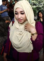 Sefti Kembali Jenguk Fathanah