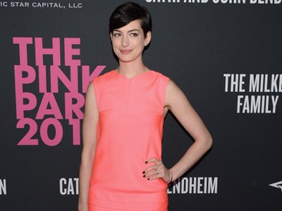 Pretty in Pink Anne Hathaway