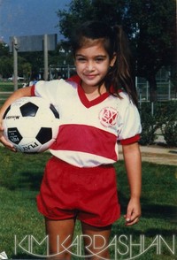 Kim tampil sporty. (Kim Kardashian/Celebuzz)