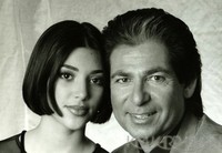 Kim bersama sang ayah. (Kim Kardashian/Celebuzz)