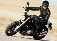 Tampang BMW R nineT memadukan karakter kasar sebuah motor sport bermesin boxer dengan teknologi termutahir. (dok BMW).