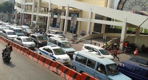 Giliran Angkot Ngetem yang Jadi Biang Kemacetan Tanah Abang