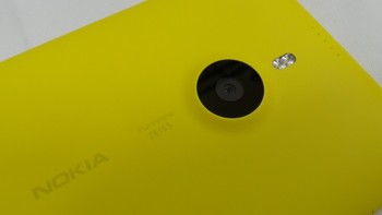 Kamera Lumia 1520 diklaim powerful berkat resolusi 20 megapixel teknologi PureView, lengkap dengan fitur optical image stabilization.
