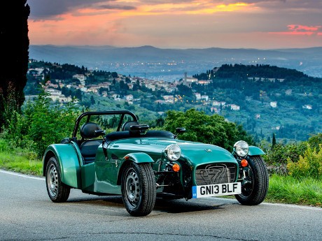 Gandeng Suzuki, Caterham Rilis Mobil Sport Unik