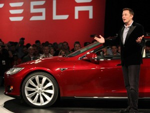 Bos Tesla Motors: Mobil Hidrogen Omong Kosong!