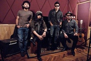 Blog: 15 Lagu NAIF Terbaik yang (Mungkin) Belum Pernah Anda Dengar