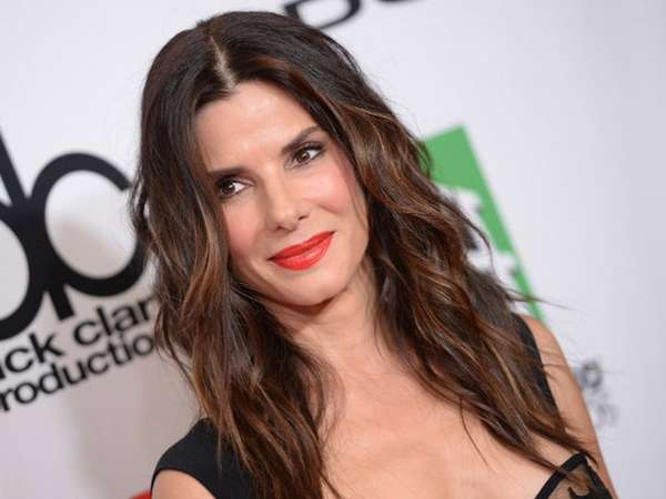 Pesona Sandra Bullock di Red Carpet Pesona Sandra Bullock di Red Carpet