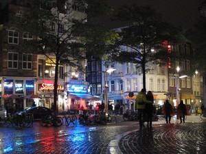 Sendirian di Keremangan Amsterdam, Hati-hati Tukang Palak