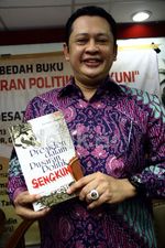 Buku Presiden Dalam Pusaran Politik Sengkuni
