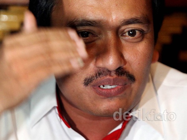 Loyalis Anas Bocorkan SMS Arahan SBY