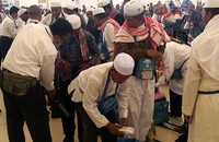 Pada Rabu (23/10/2013) giliran jamaah kloter 4 embarkasi Lombok dan Padang. Mereka terbang dari Jeddah siang dan sore hari.