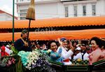 Ribuan Warga Nonton Kirab Pengantin Putri Sultan