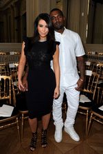 Momen-momen Spesial Kim Kardashian dan Kanye West (1)