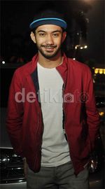 Reza Rahadian Masuk Nominasi Pria Terseksi