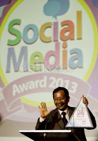 Salah satu tokoh yang meraih Sosial Media Award adalah Mahfud MD.