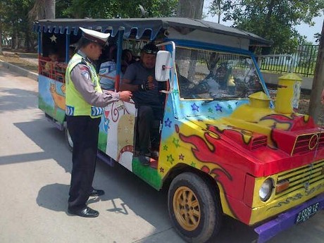 Gambar Mobil Odong Odong - Kumpulan Gambar Menarik