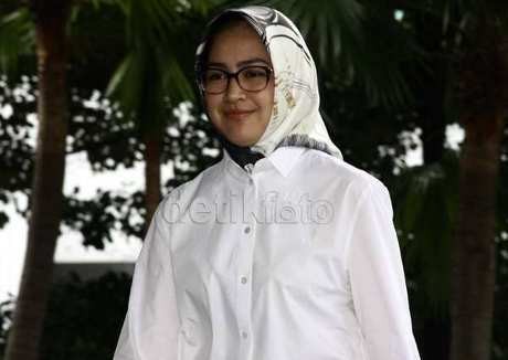 Saat Airin Menjawab Dugaan Korupsi Wawan dengan Senyuman