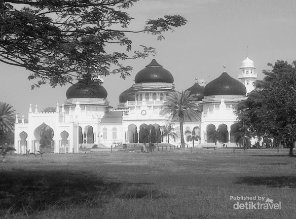 Masjid Baiturrahman Yang Fenomenal Di Banda Aceh