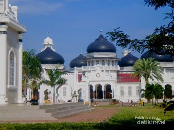 Masjid Baiturrahman Yang Fenomenal Di Banda Aceh