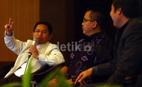 Diskusi tersebut mengambil tema Menyelamatkan MK, Menyelamatkan Pemilu 2014.