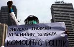 Puluhan Dokter Demo di Bundaran HI