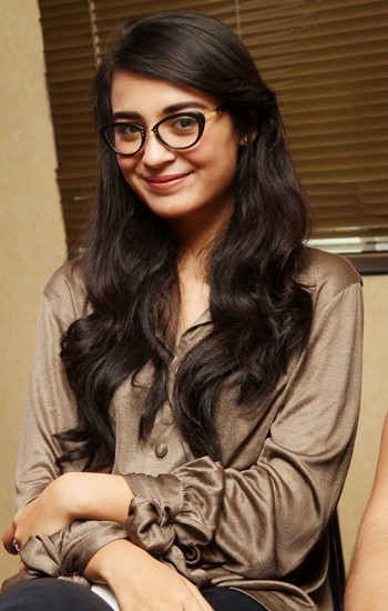 Shireen Sungkar Paling Tak Tahan Belanja Baju dan Sepatu