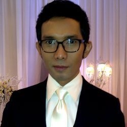 Suka-Duka Indra Herlambang Jadi Host Infotainment