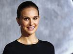Simple and Elegan Natalie Portman