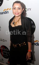 Mengintip Gaya Mayangsari di JFW 2014