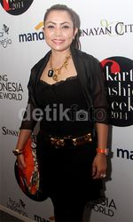 Mengintip Gaya Mayangsari di JFW 2014