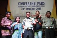 Kepala Dinas Olahraga DKI Jakarta, Rationo, Kepala Dinas Pariwisata DKI Jakarta, Subaidah, Race Director, Dishub DKI Jakarta, Sunardi, Anderas Kansil, dan Lantas Polda Jaya, AKBP Budiyanto, hadir dalam konpres Festival Budaya Jakarta Marathon 2013, di Jakarta, Kamis (24/10).