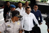 Ramadhan datang dengan didampingi stafnya. Lamhot Aritonang/detikFoto.