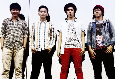 Friday Debut dengan Daur Ulang Lagu McFly