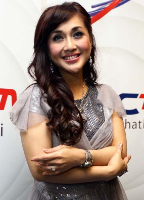 Paramitha Rusady Siap Eksis Lagi di Film Drama Musikal Rumah di Atas Awan