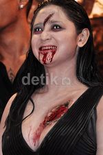 Seram! Dewi Persik Jadi Hantu