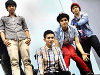 Masuk dalam label Musica seperti menjadi awal 'kisah' perjalanan Friday di industri musik Indonesia.