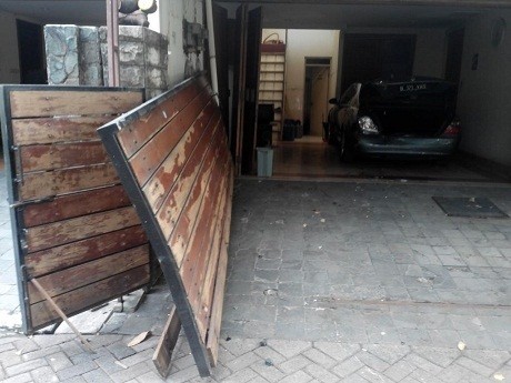 F Ditemani Sopir Pribadi Adiguna Saat Mengamuk