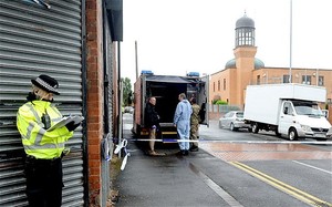 Tikam Warga Muslim & Tanam Bom di Masjid, Pria Ini Dipenjara Seumur Hidup