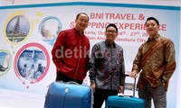 BNI bekerjasama dengan PT Surpise Indonesia menggelar BNI Travel And Shopping Experience 2013.