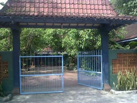 Massa yang Bubarkan Diskusi di Sleman Berasal Dari Front Anti Komunis Massa yang Bubarkan Diskusi di Sleman Berasal Dari Front Anti Komunis