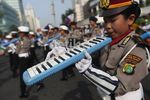 Marching Band Polisi Cilik Hibur Pengunjung HBKB
