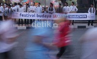  Dalam ajang ini ada lima kategori nomor lari, yakni full marathon sepanjang 42,195 km; half marathon 21 km, 10 km, dan 5 km; dan marathoonz atau children sprint 1,3 km.     