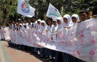 Pelajar Surabaya Prihatin dengan Bahasa Alay
